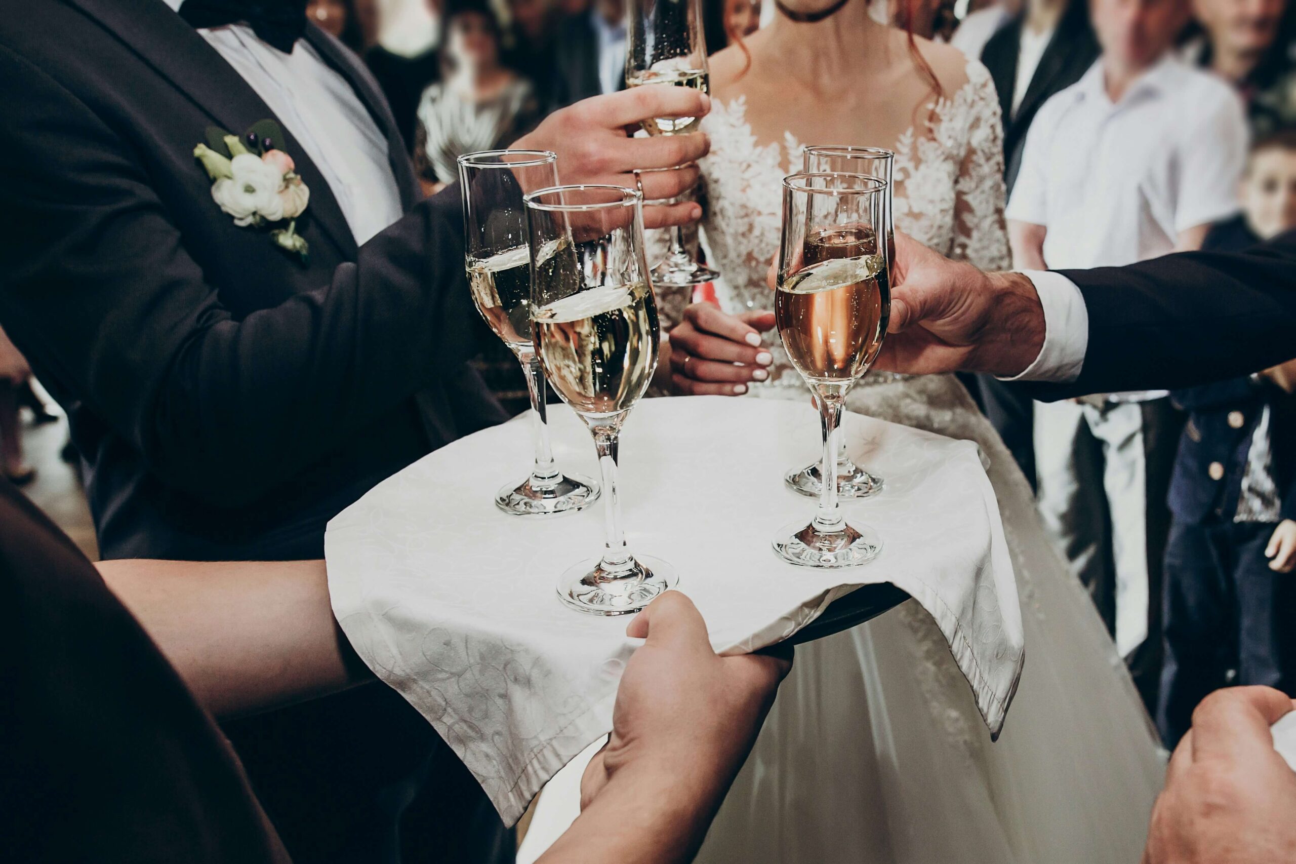 Cocktail service for weddings in Sooke, BC